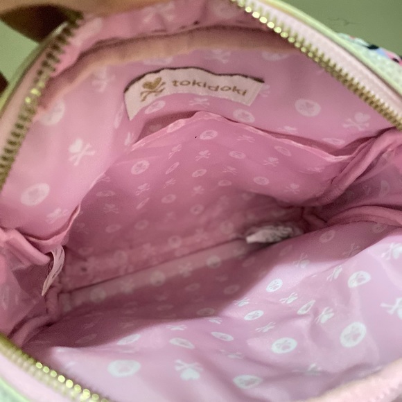 Tokidoki “takeout” crossbody & matching bifold wallet - Picture 4 of 6